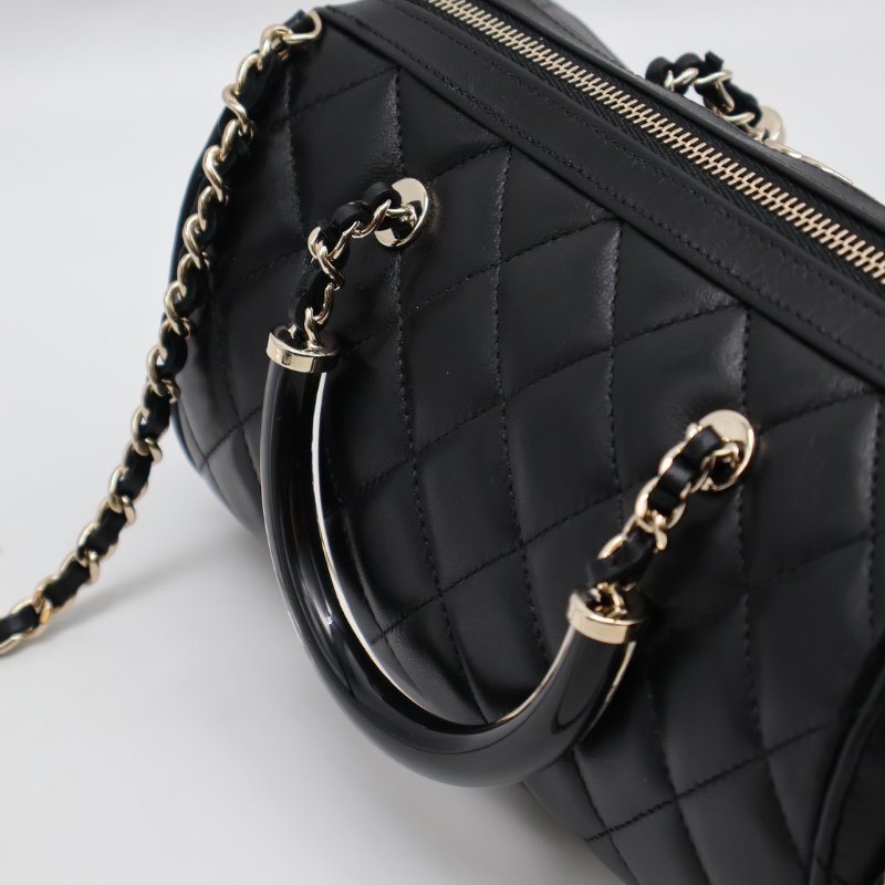 CHANEL 菱格紋小羊皮保齡球包 - 黑金-4