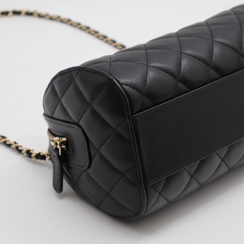 CHANEL 菱格紋小羊皮保齡球包 - 黑金-6