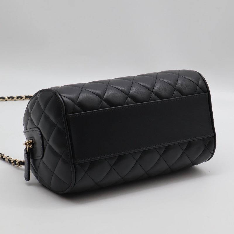 CHANEL 菱格紋小羊皮保齡球包 - 黑金-7