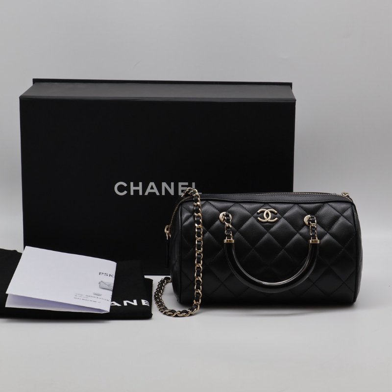 CHANEL 菱格紋小羊皮保齡球包 - 黑金-10