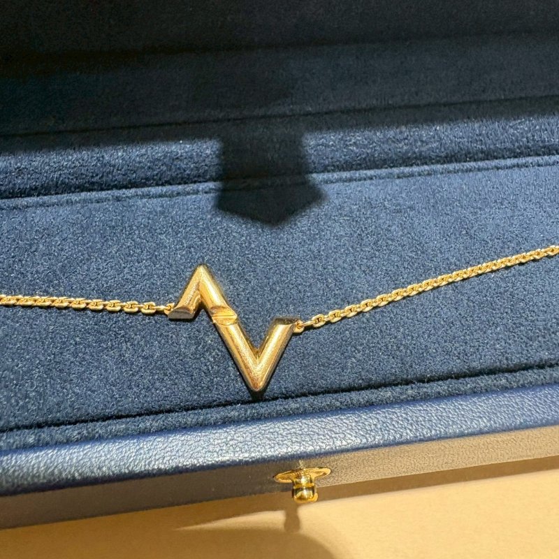LV 18K 閃電吊墜手鍊-4