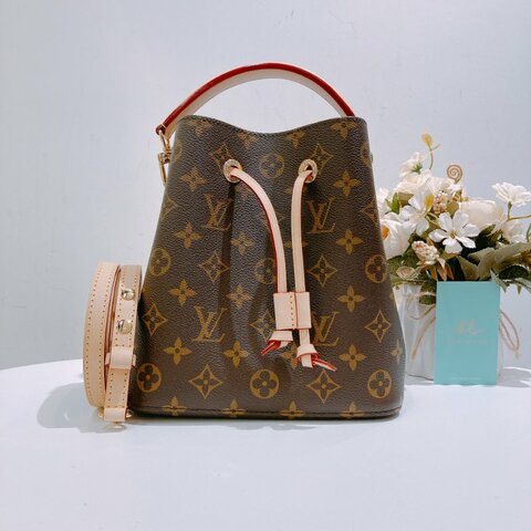 TW4689 Louis Vuitton 路易威登經典花紋 BB Size水桶包 Néonoé BB Monogarm Canvas