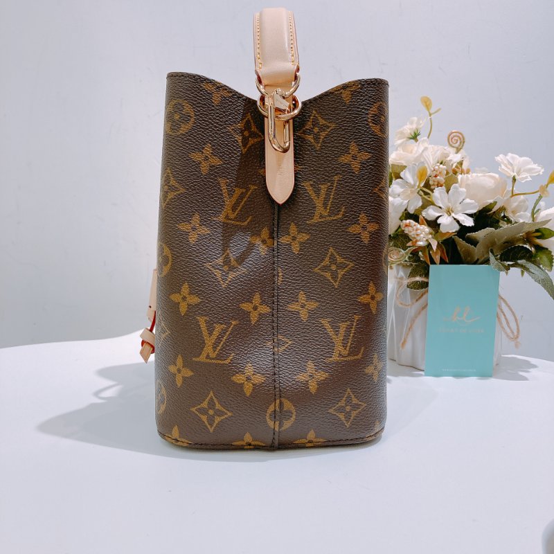 TW4689 Louis Vuitton 路易威登經典花紋 BB Size水桶包 Néonoé BB Monogarm Canvas-3