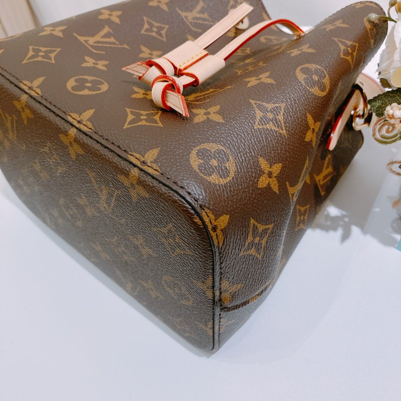 TW4689 Louis Vuitton 路易威登經典花紋 BB Size水桶包 Néonoé BB Monogarm Canvas-6