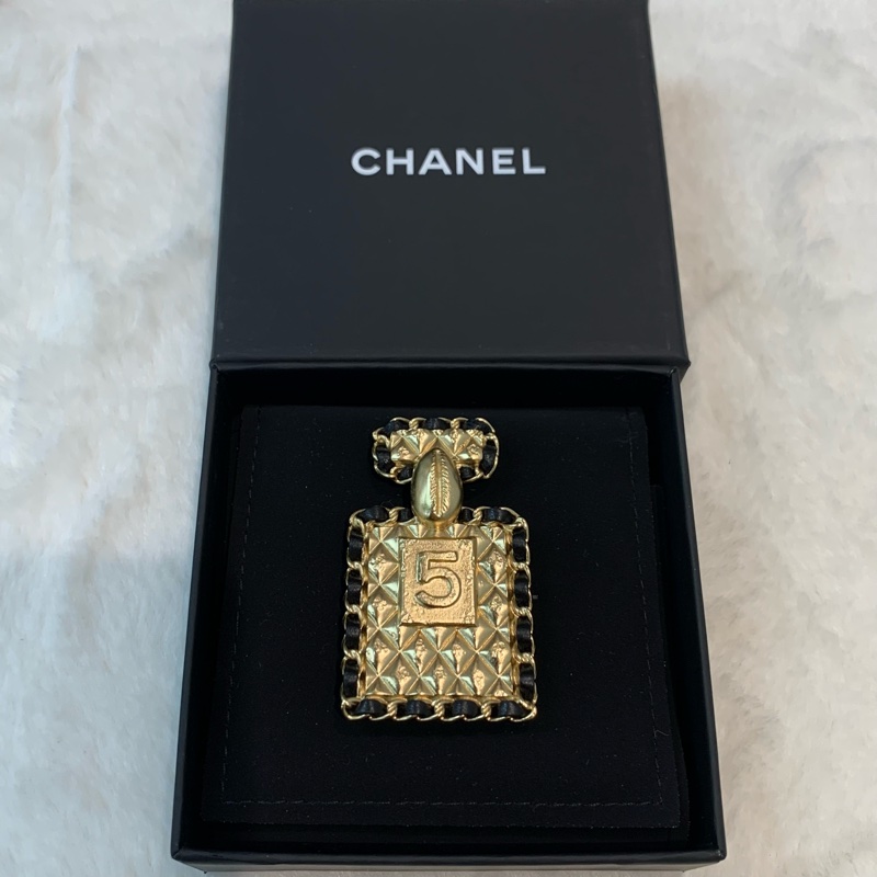 ✨晚會必備‼️Chanel No.5全金香水胸針 Chanel brooch 23年秋冬款-0