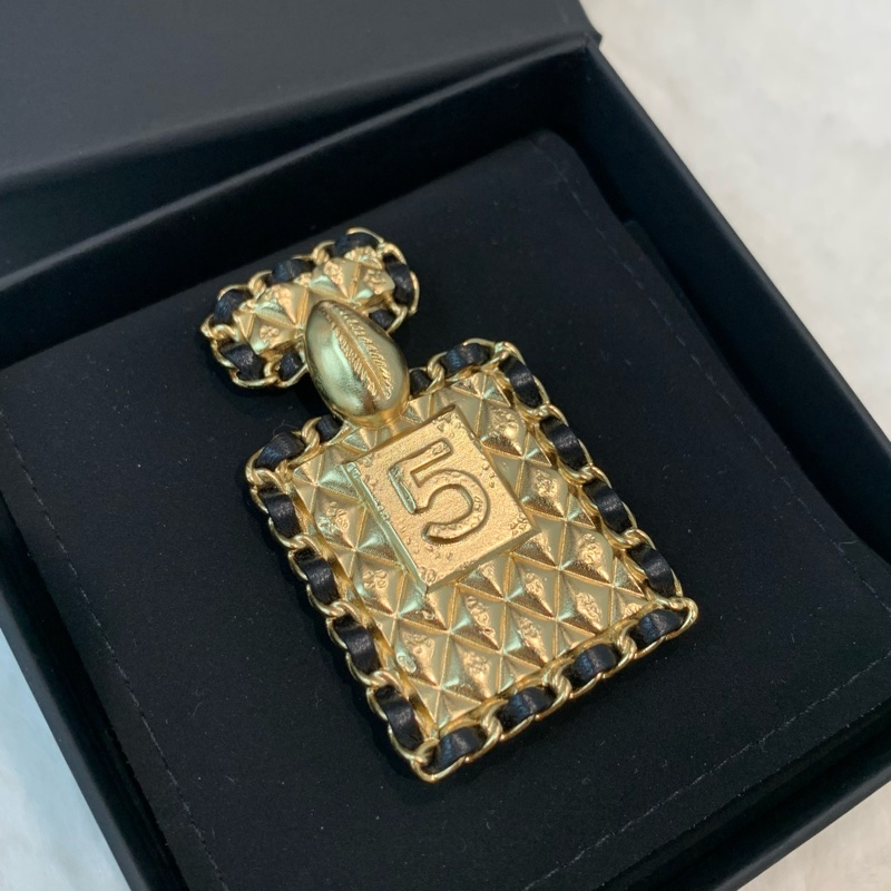 ✨晚會必備‼️Chanel No.5全金香水胸針 Chanel brooch 23年秋冬款-1