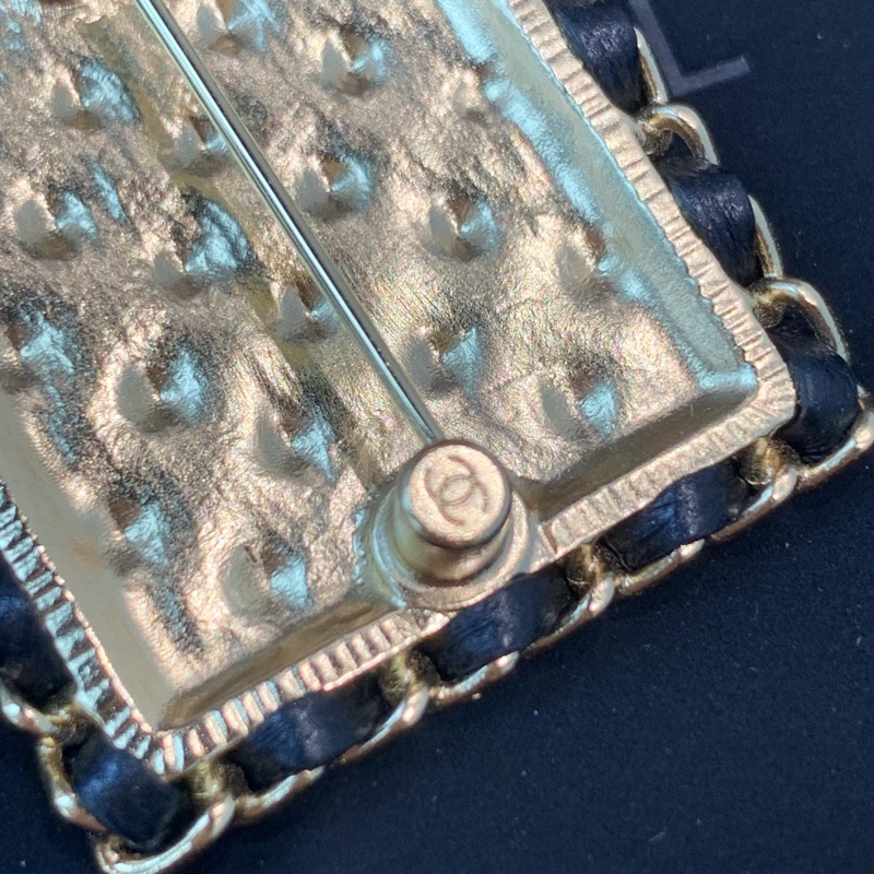 ✨晚會必備‼️Chanel No.5全金香水胸針 Chanel brooch 23年秋冬款-3