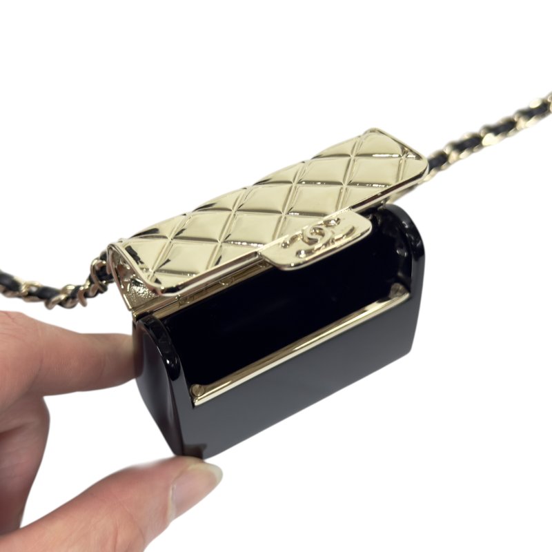 CHANEL 迷你翻蓋包 皮穿鏈 斜揹飾品-13