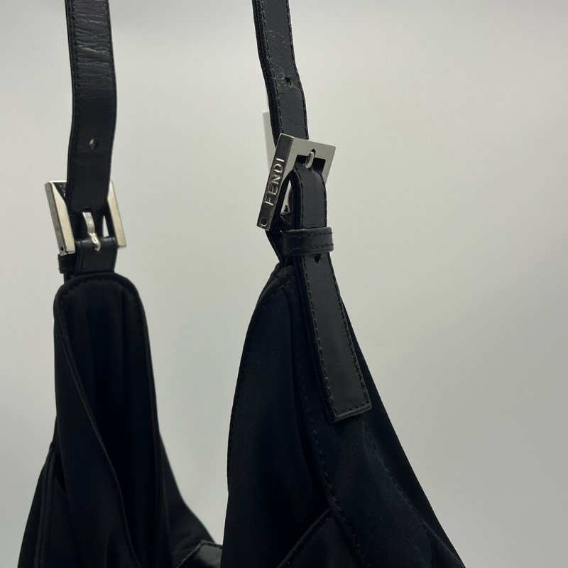 🏷FENDI牛角包-4