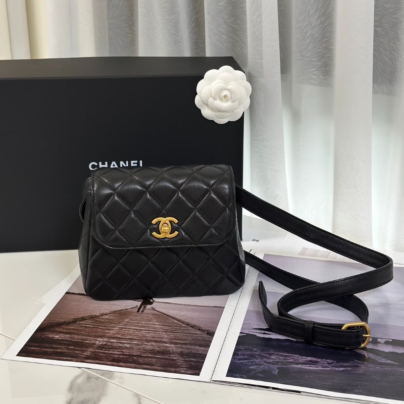 CHANEL 25A羊皮口蓋包 - 黑金-0
