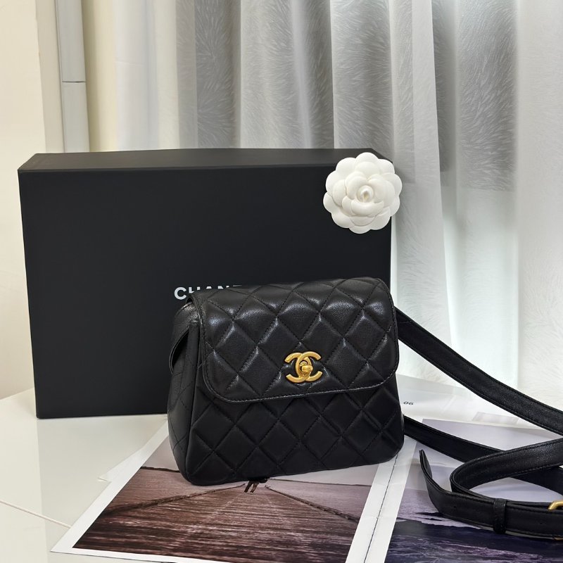 CHANEL 25A羊皮口蓋包 - 黑金-2