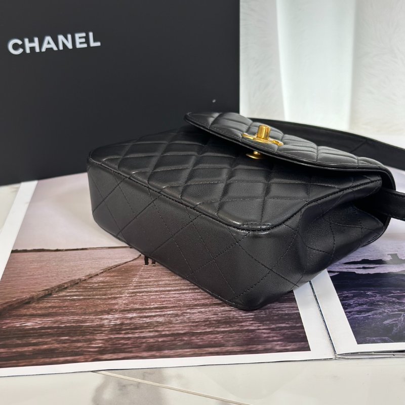 CHANEL 25A羊皮口蓋包 - 黑金-6