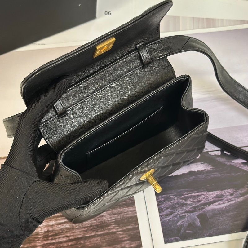 CHANEL 25A羊皮口蓋包 - 黑金-7