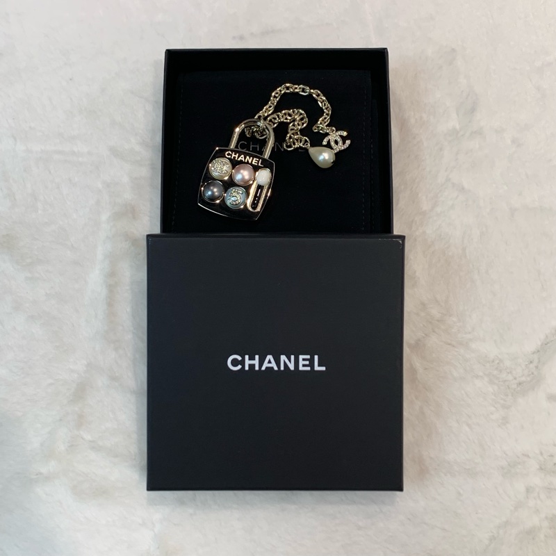 🌟full set(jp單)✨Chanel beauty 5號眼影盤珍珠胸針-1