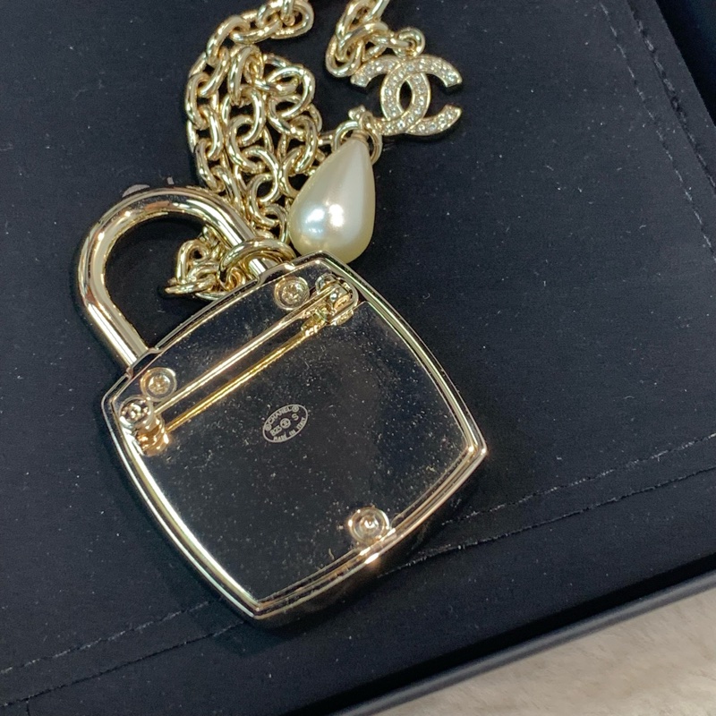🌟full set(jp單)✨Chanel beauty 5號眼影盤珍珠胸針-4