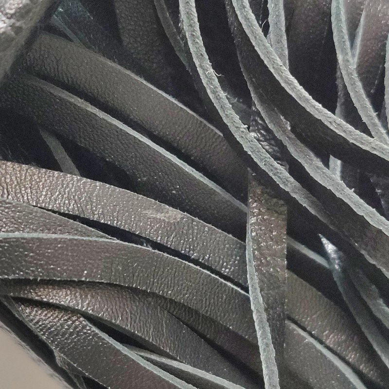 Burberry The Banner班納迷你牛皮流蘇字母Logo雙搭扣斜挎包單肩包-13