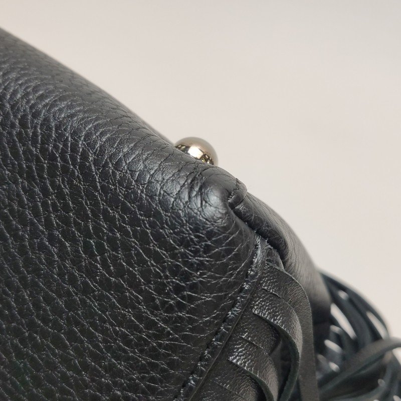 Burberry The Banner班納迷你牛皮流蘇字母Logo雙搭扣斜挎包單肩包-14