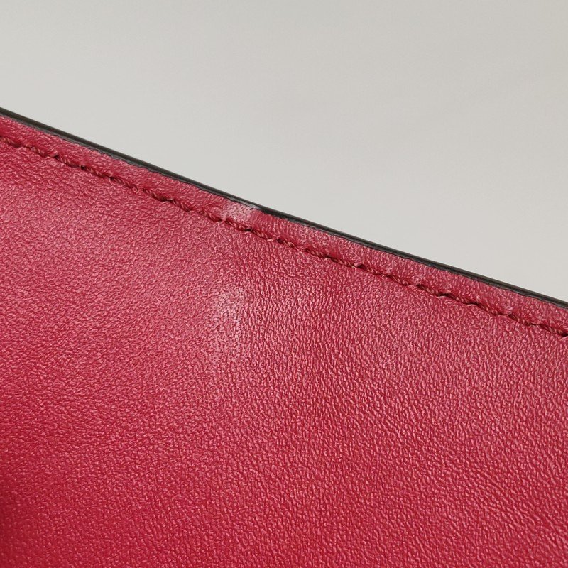 Chloe Tess小號牛皮翻毛皮純色鱷魚壓紋圓環搭扣斜挎包單肩包-17