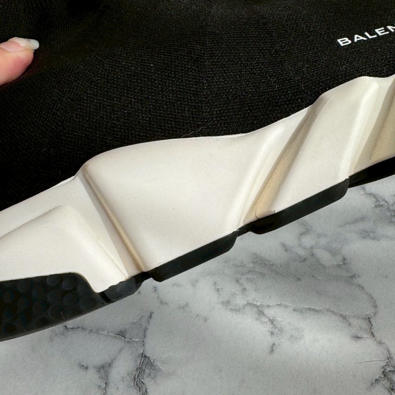 🎉練舞必備 明星同款 Balenciaga 黑色針織襪套運動鞋-3