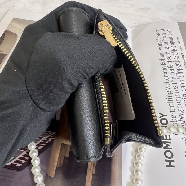 COACH 黑色拼接老花三折短夾-10