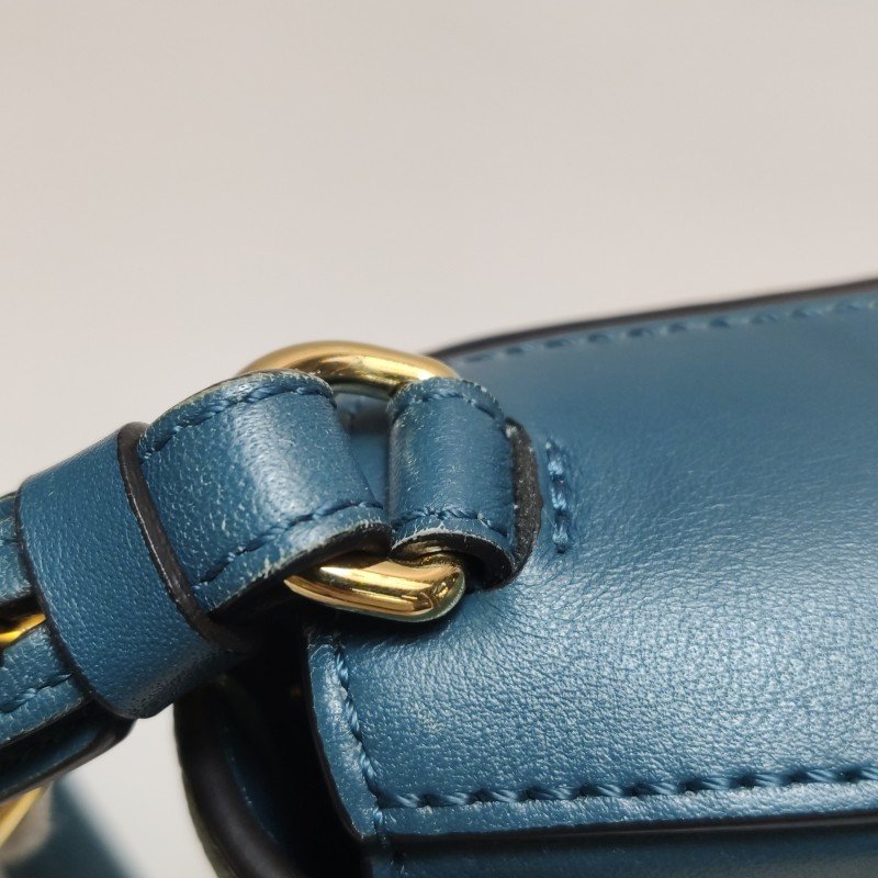 Chloe Chloe C迷你牛皮羊皮拼色字母C徽飾斜挎包-13