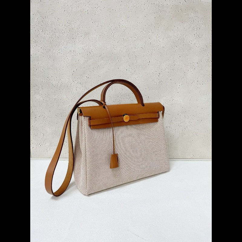 Hermes Herbag 31 
燕麥米拼棕金扣-3
