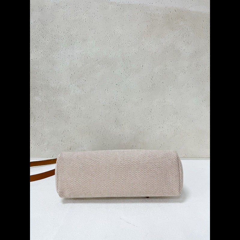 Hermes Herbag 31 
燕麥米拼棕金扣-4