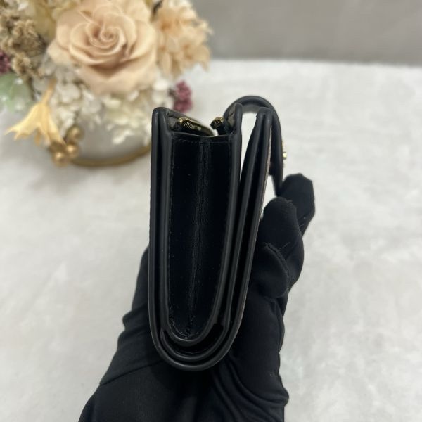 Coach 卡其老花按扣式翻蓋短夾-3