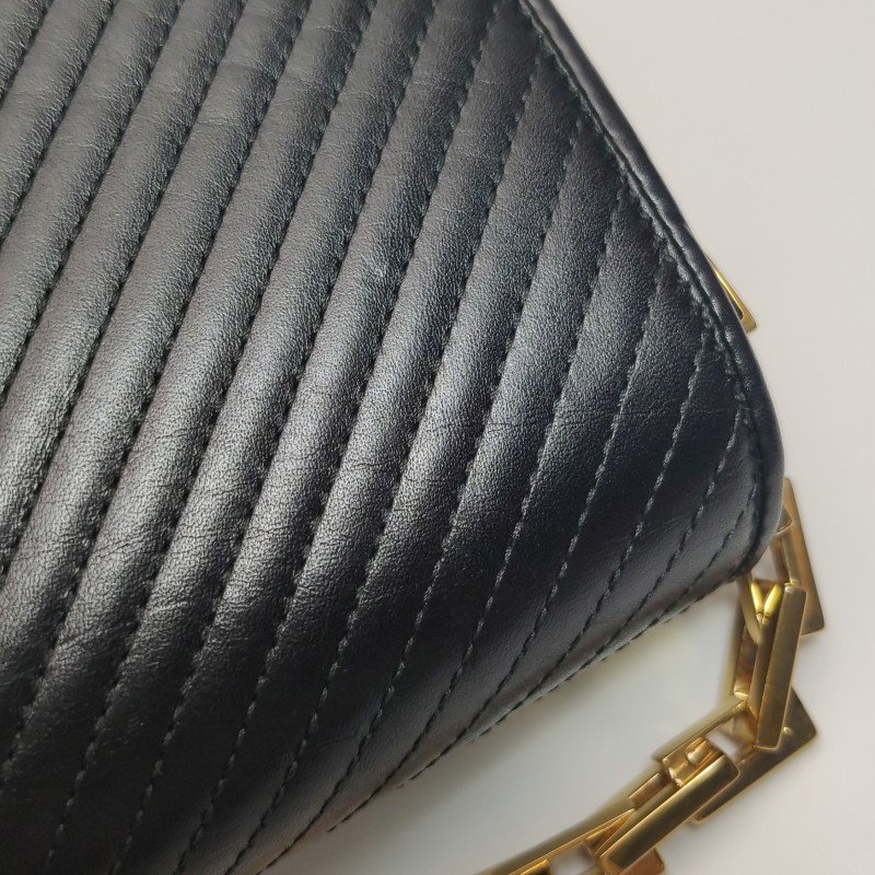 Saint Laurent Babylone牛皮純色絎縫單肩包-21