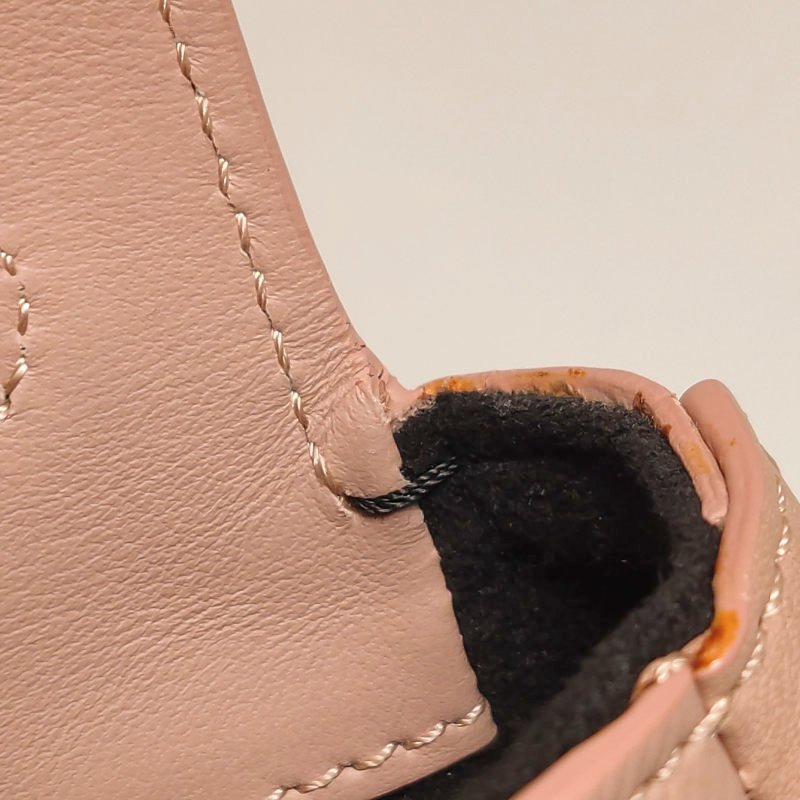 Burberry DK88牛皮純色鎖扣斜挎包單肩包-10