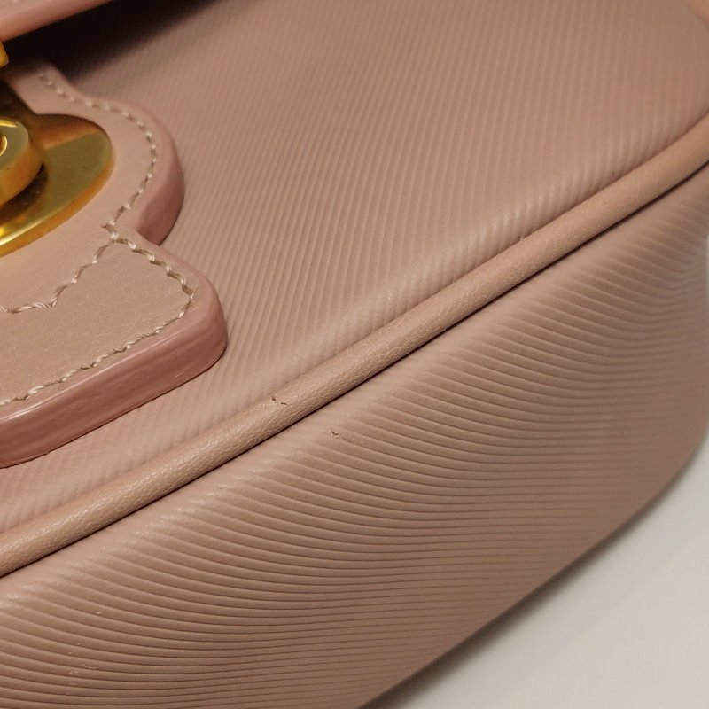 Burberry DK88牛皮純色鎖扣斜挎包單肩包-20