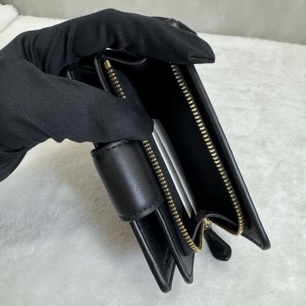 COACH 黑咖老花經典滿版老花中夾-11