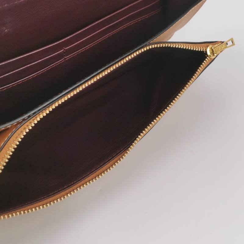 Loewe Gate牛皮純色Logo微標斜挎包-6