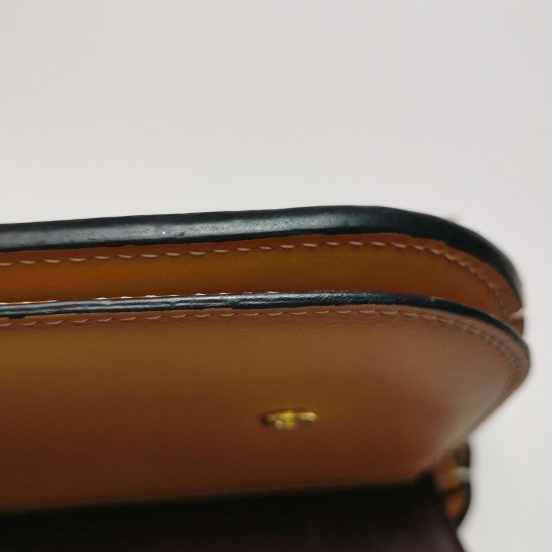 Loewe Gate牛皮純色Logo微標斜挎包-26