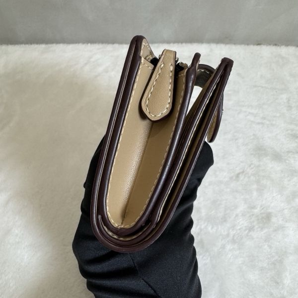 Coach 奶茶老花馬車短夾-5