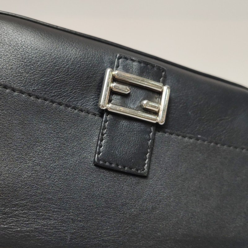 Fendi Double Micro Baguette牛皮純色雙F扣斜挎包-17