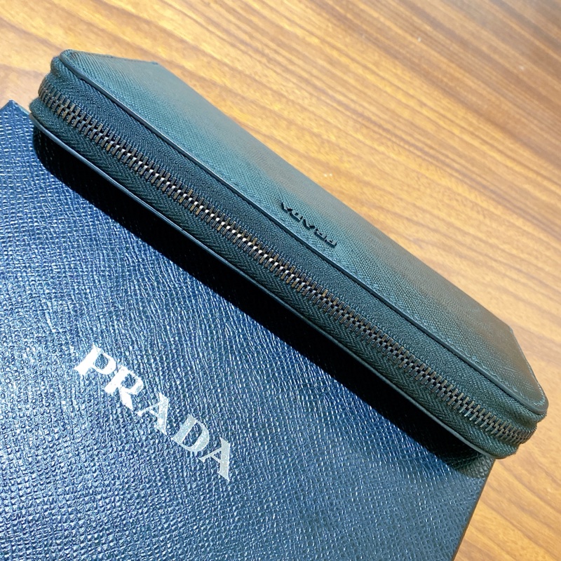 【近新閒置】PRADA黑色真皮多層長夾證件票卡夾零錢袋-2