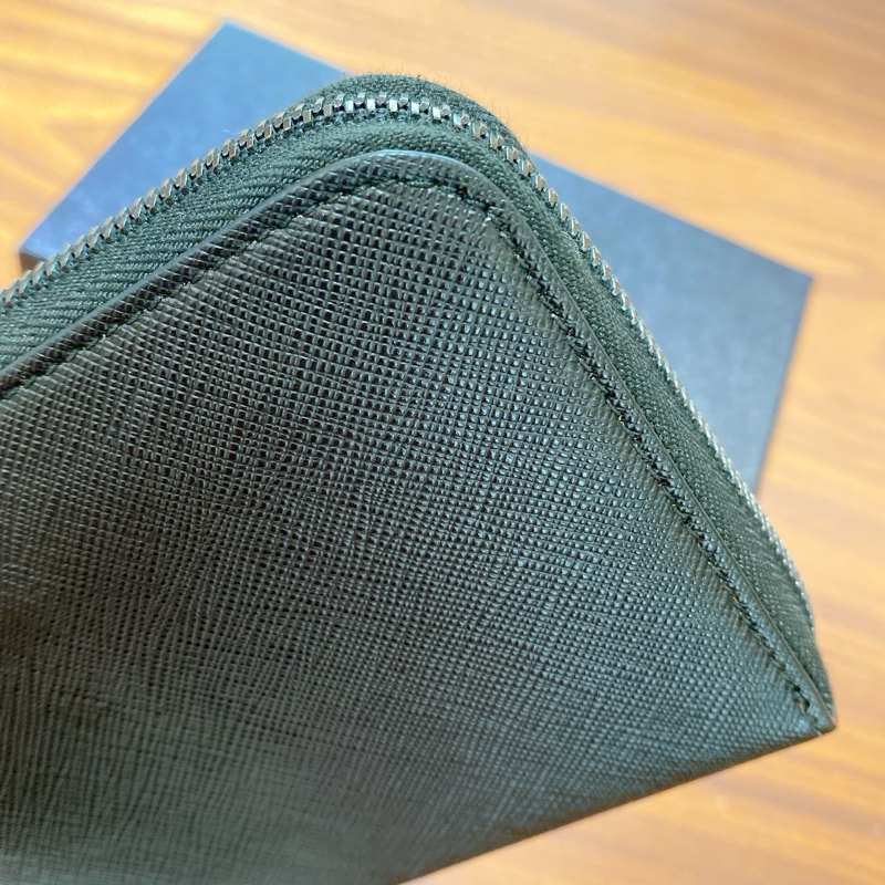 【近新閒置】PRADA黑色真皮多層長夾證件票卡夾零錢袋-10