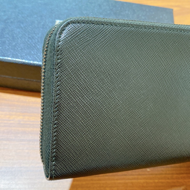 【近新閒置】PRADA黑色真皮多層長夾證件票卡夾零錢袋-11