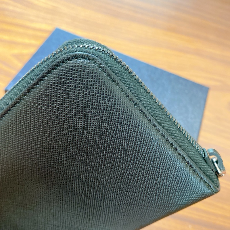 【近新閒置】PRADA黑色真皮多層長夾證件票卡夾零錢袋-12