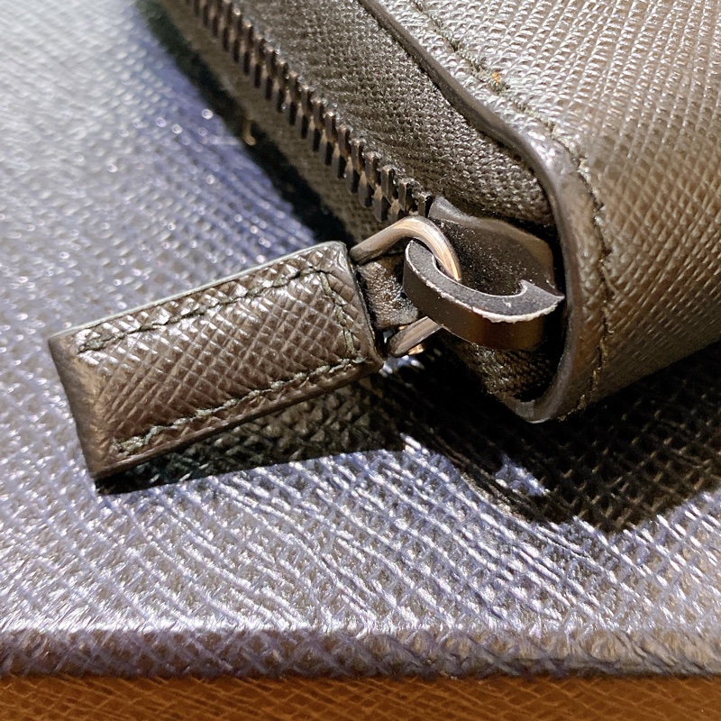 【近新閒置】PRADA黑色真皮多層長夾證件票卡夾零錢袋-15