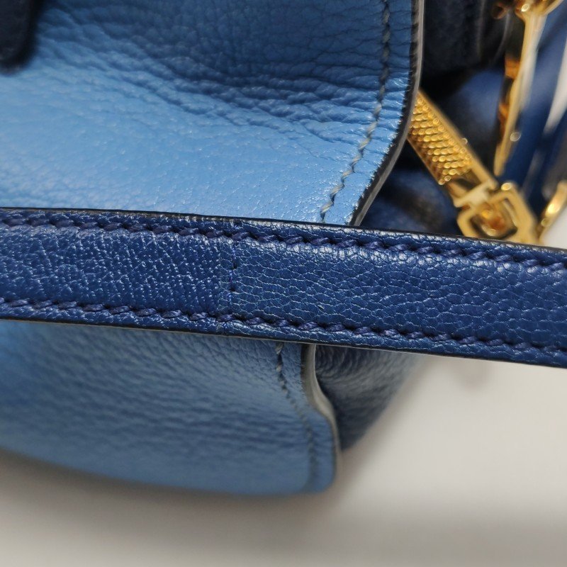 Miu Miu牛皮拼色字母Logo斜挎包單肩包-11