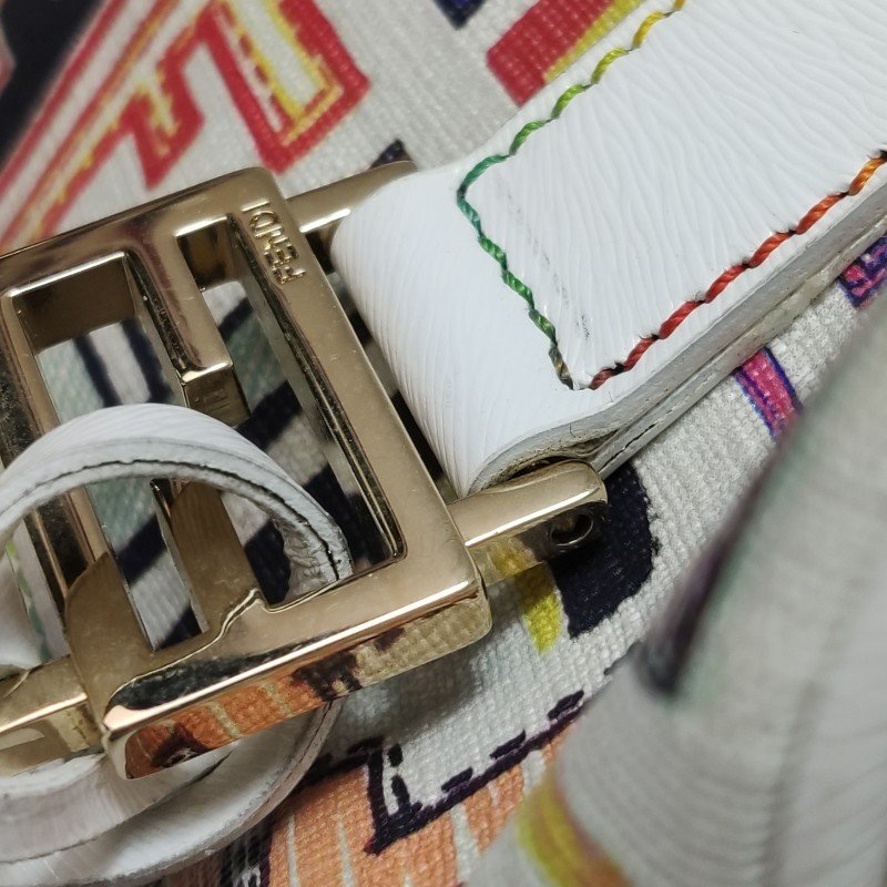 Fendi牛皮雙F老花拉鏈手提包-14