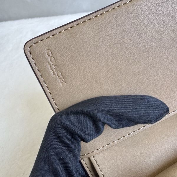 COACH 立體馬車緹花米白中夾-10