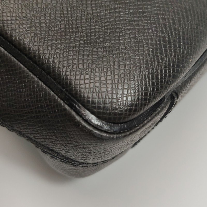 Louis Vuitton(LV)牛皮純色單肩包-23