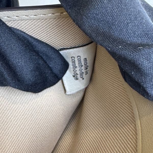 Coach 米白中型拉鍊零錢包-11