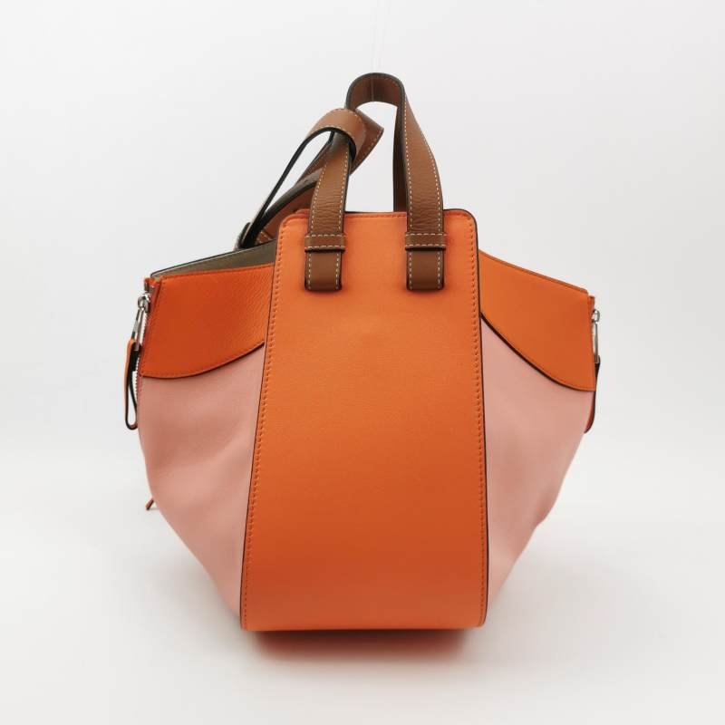 Loewe Hammock吊床包小號牛皮拼色弧形結構單肩包-4