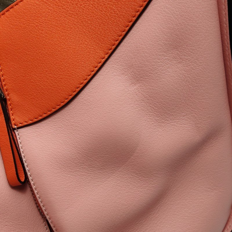 Loewe Hammock吊床包小號牛皮拼色弧形結構單肩包-16