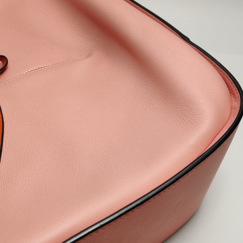 Loewe Hammock吊床包小號牛皮拼色弧形結構單肩包-19