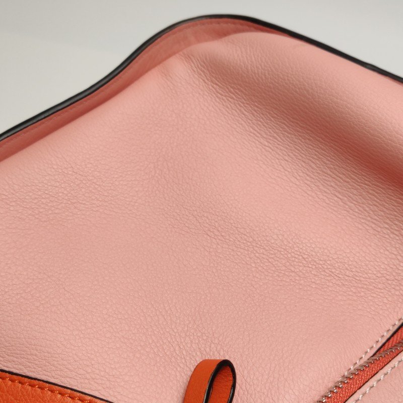 Loewe Hammock吊床包小號牛皮拼色弧形結構單肩包-20